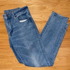 32x32 slim American Eagle light blue jeans